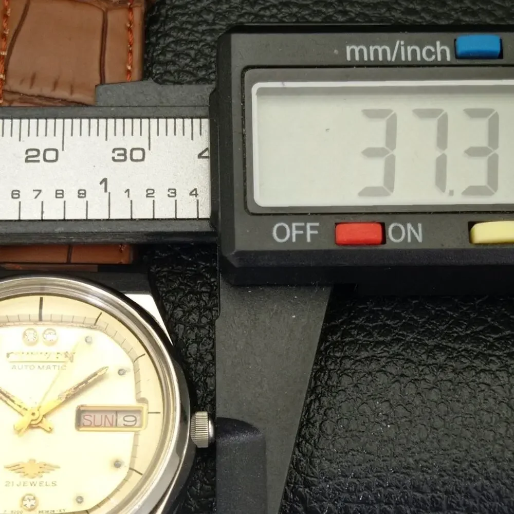 Vintage 1977 Citizen Automatic Mens Silver Watch W/daydate & Gold accents